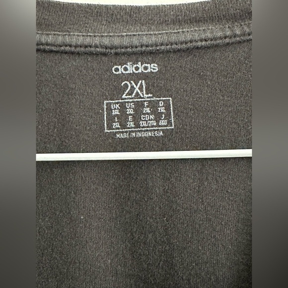Adidas: Short Sleeve Shirt- Size 2XL (25 inches pit to pit) - Picture 3 of 6